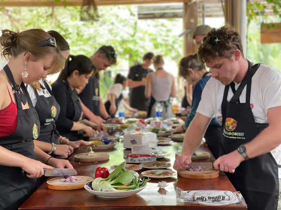 Hoi An: Authentic Vietnamese Cooking Class Tour - Rowing Through Cam Thanh’s Water Coconut Forest