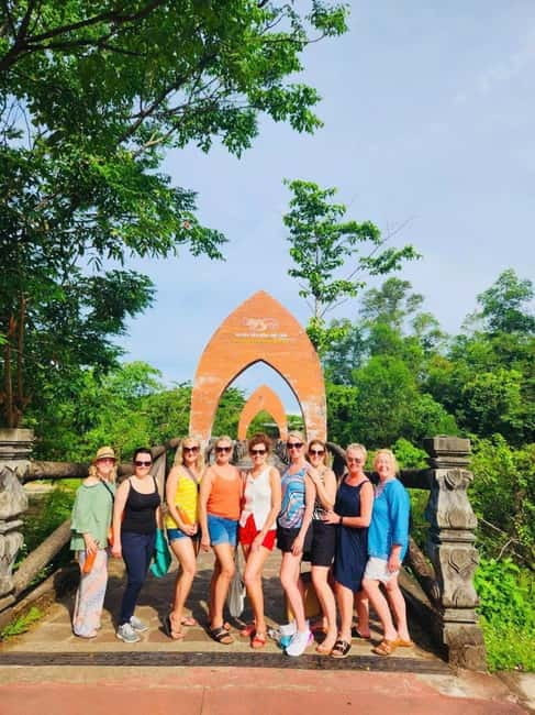Hoi An: Basket Boat -Cooking Class & My Son Sanctuary Tour - Traditional Cham dance and music at My Son