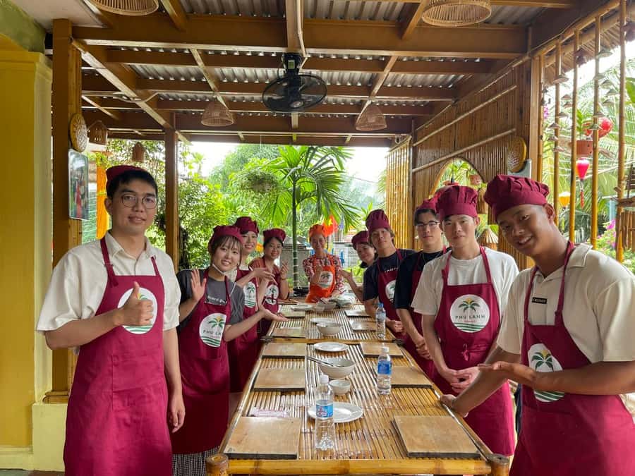 Hoi An: Basket Boat with Lantern-Making & Cooking Class Tour - Weather, timing, and what to bring