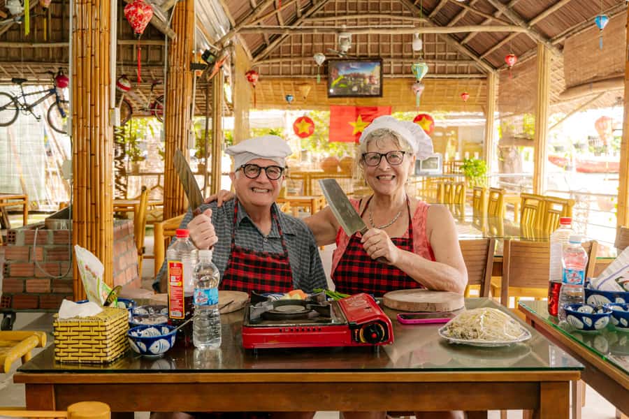 HOI AN Cooking Class and Lantern Workshop - Making a Hoi An lantern gives the tour a lasting finish