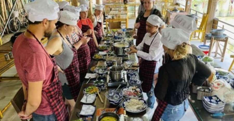 Hoi An: Cooking Class, Local Market & Basket Boat Experience - Hoi An Market: buying ingredients with a guide