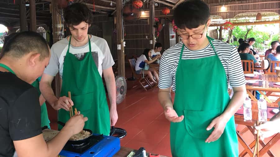 Hoi An Cooking Class - Local Market Experience -River Cruise - Lunch at 11:30 am, made by you