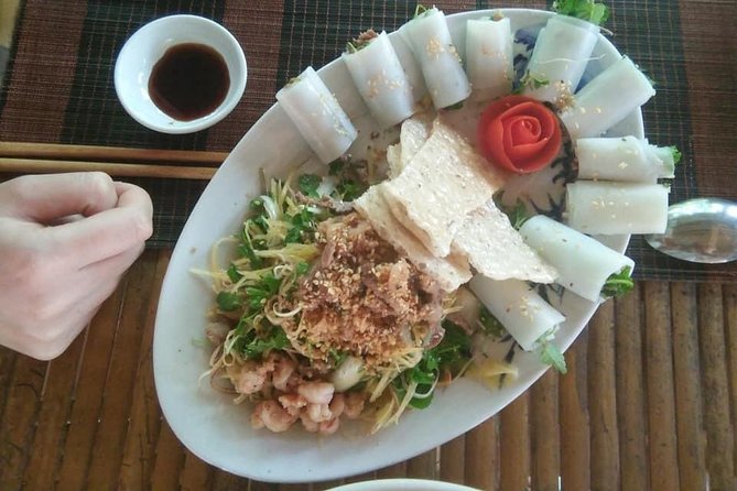 Hoi An Cooking Class(Market,BasketBoat Crabfishing&Cooking Class) - Taking a bamboo basket boat through the canals
