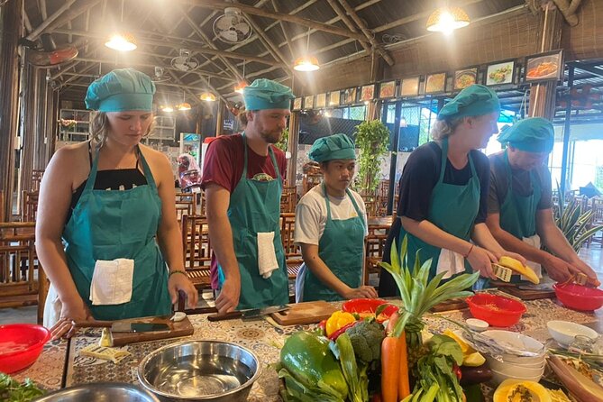 Hoi An Cooking Class With Market Tour and Bamboo Basket Boat Ride - Why this six-hour Hoi An food tour works