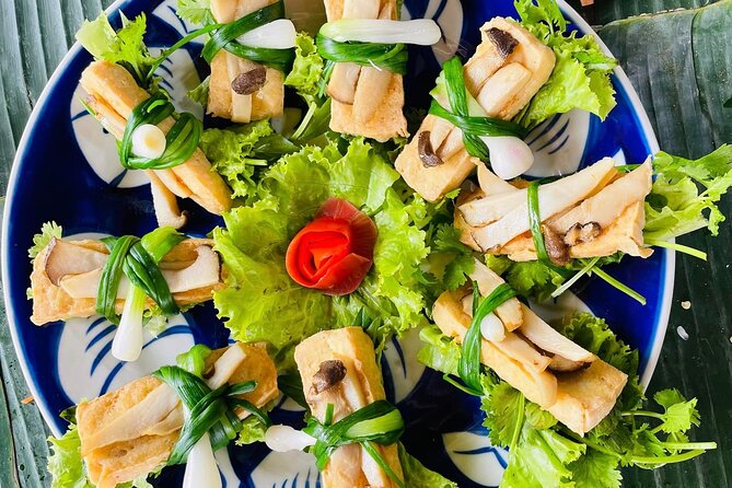 Hoi An/Da Nang: Vegetarian Cooking Class & Basket Boat Ride - First stop: Cam Thanh’s coconut channels