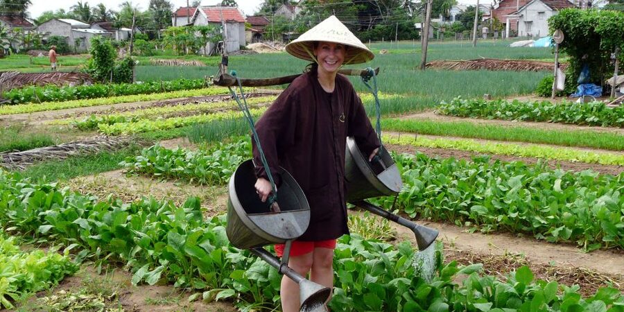 Hoi An: Evening Cooking Class with Locals in Herbs Village - Who should choose the 18:00 session?
