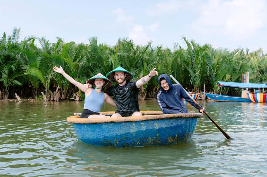 Hoi An: Lantern Making, Basket Boat, and Cooking Class - The food: delicious, filling, and practical