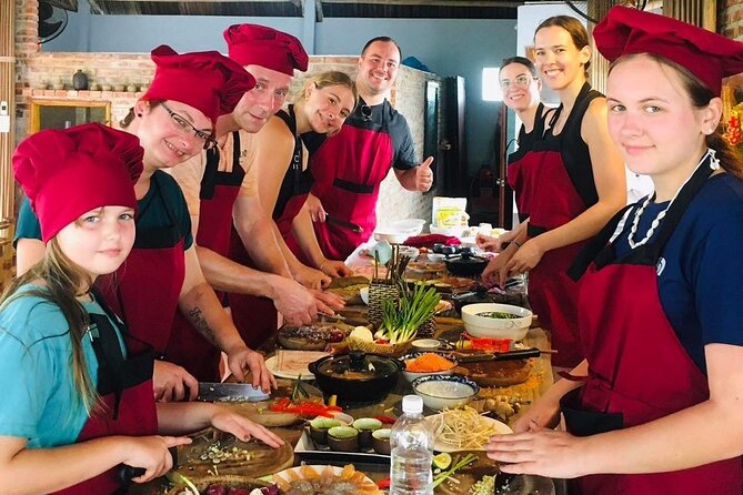 Hoi An Local Market and Vegetable Village Cooking Class - The basket boats and what to confirm