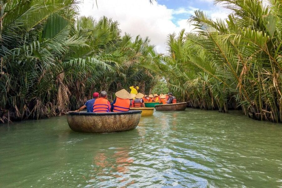 Hoi An Vegan Cooking School with Local Chef and Basket Boat - A five-hour introduction to Hoi An food