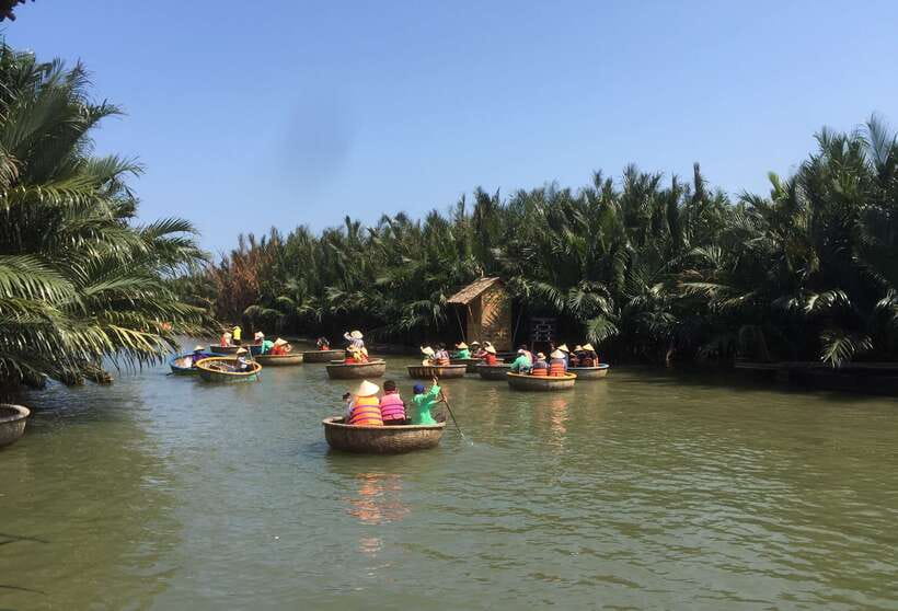 Hoian/Danang: Eco Cooking Class, Cruise Trip, Basket Boat - Rice paper, rice milk, and the move into the kitchen