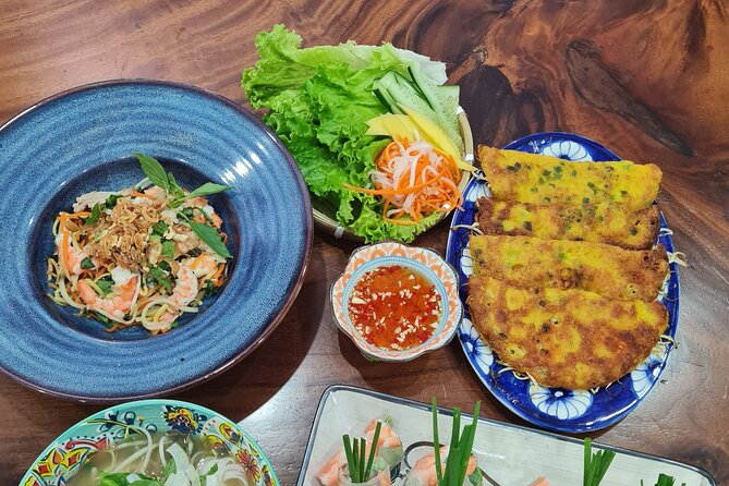Home Cooking Class: Market, Garden and cooking 4 dishes - The cooking class in a local home