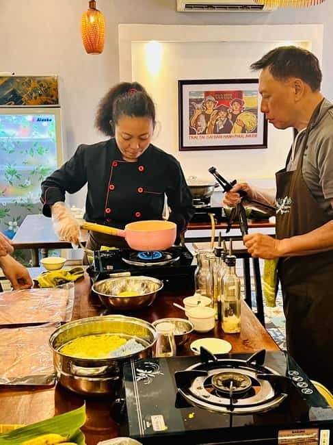Immersive Cooking Class & Market Tour By Local Chef+Cookbook - Vegetarian requests and family suitability