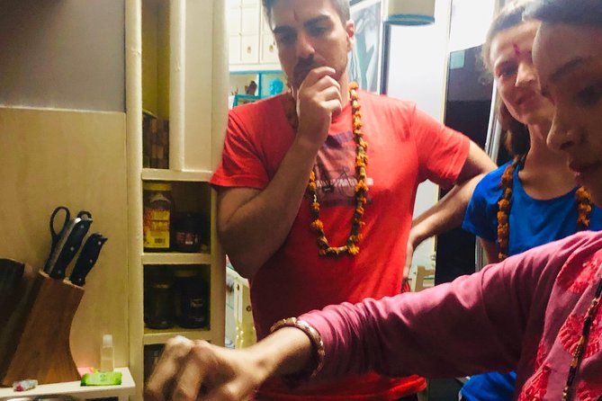 Interactive Cooking Class with a Local Family in Jaipur - Cooking in a Jaipur family home