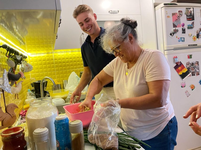 Istanbul: Vegan/Vegetarian Cooking Class with Locals at Home - Booking Tips for a Smooth Visit