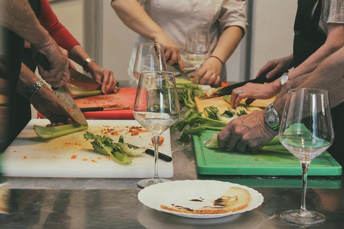 Italian Cooking Class and Wine Tasting in Tuscany - Booking, group size, and cancellation details