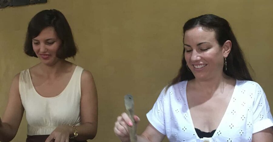 Jambangan bali cooking class with morning market tour - A Balinese home instead of a standard cooking school