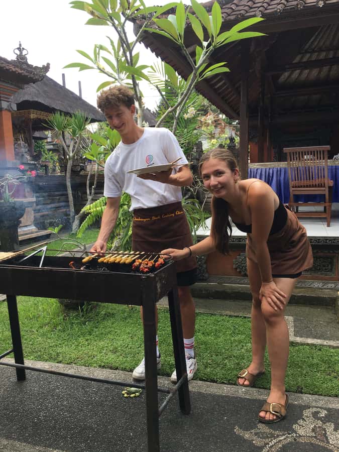 Jambangan bali cooking class with morning market tour - Rice fields and the people behind the food