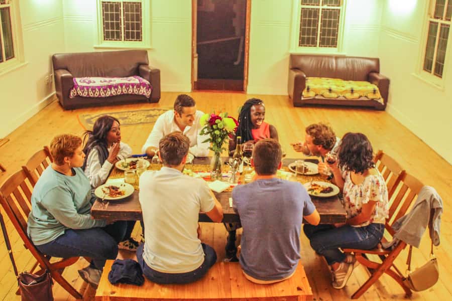 Johannesburg: Pan-African Cooking & Dinning Experience - A welcome drink in a local home