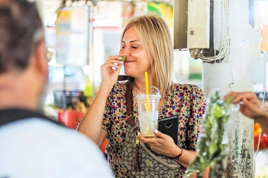Khao Lak Pui's Authentic Thai Cooking Class - The 45-minute market visit