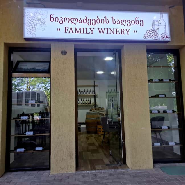 Khinkali & Khachapuri Cooking Classes with Wine Tasting - Meeting Giorgi and Nana