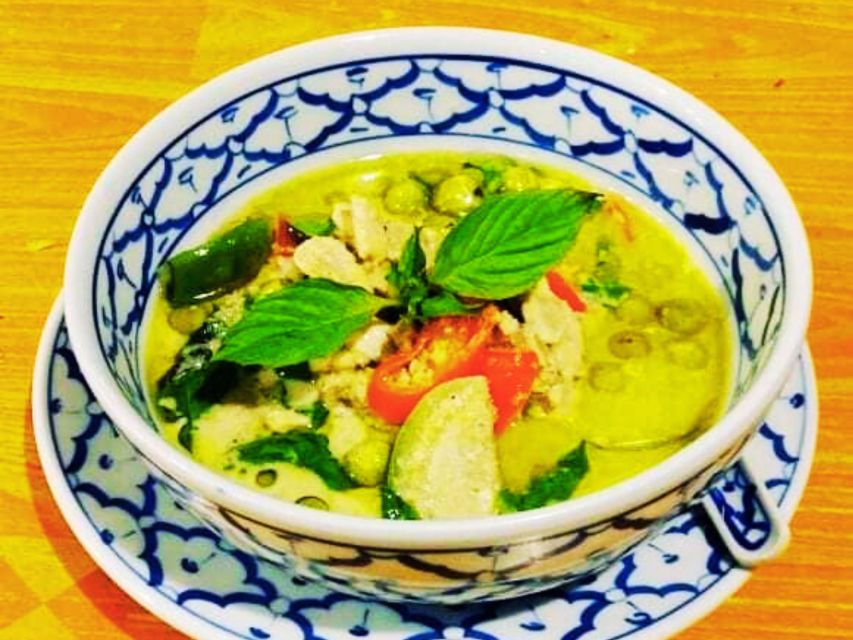 Ko Lanta: Thai Cooking Class with Market Tour and Dinner - Four dishes, homemade paste, and lunch