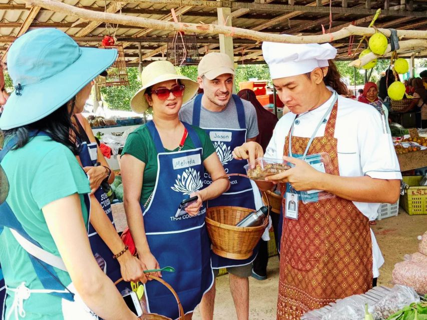 Ko Lanta: Thai Cooking Class with Market Tour and Dinner - What the teacher adds to the experience