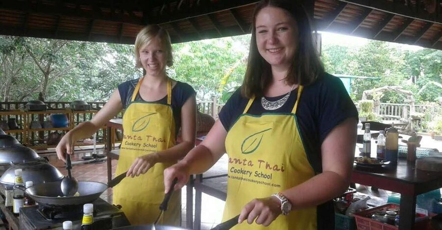 Koh Lanta: Evening Course at Lanta Thai Cookery School - Choosing four dishes from a changing Thai menu