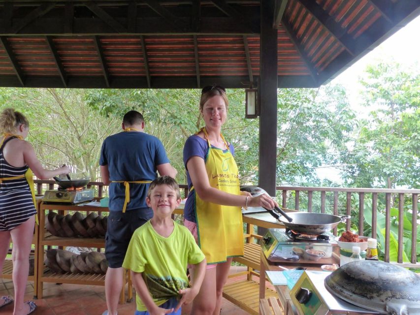 Koh Lanta: Lunch Course at Lanta Thai Cookery School - Choosing four dishes from a 10-dish menu