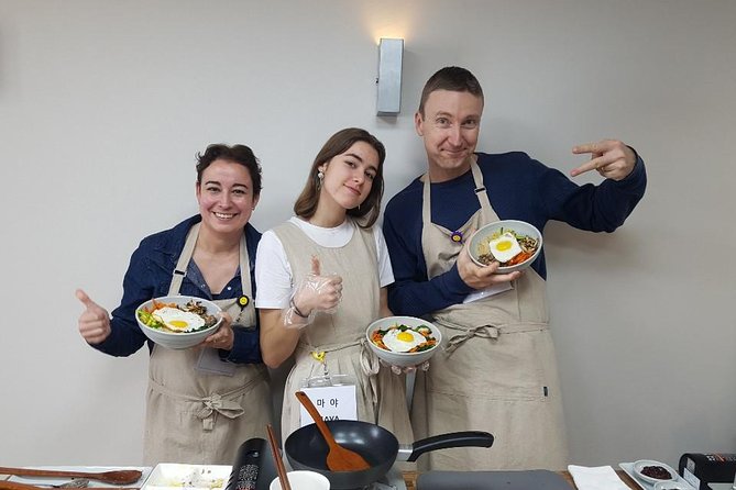 Korean cooking class in Haeundae, Busan - Cooking bibimbap, seaweed soup, and Korean pancake