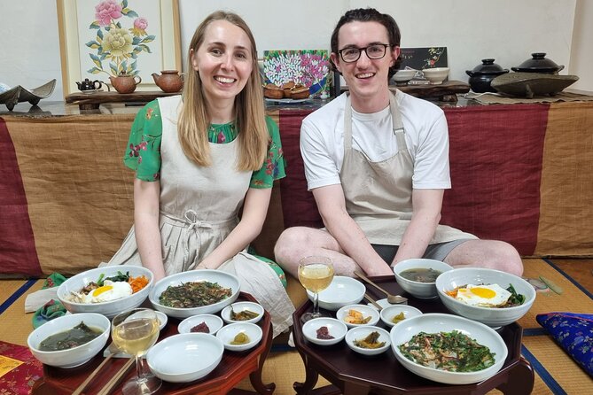 Korean cooking class in Haeundae, Busan - Putting on a palace-style apron