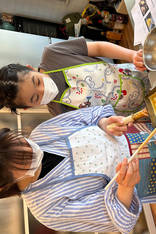 Kyoto: Learn Sushi at cooking studio with 20 years history - Making sushi rice and assembling the meal