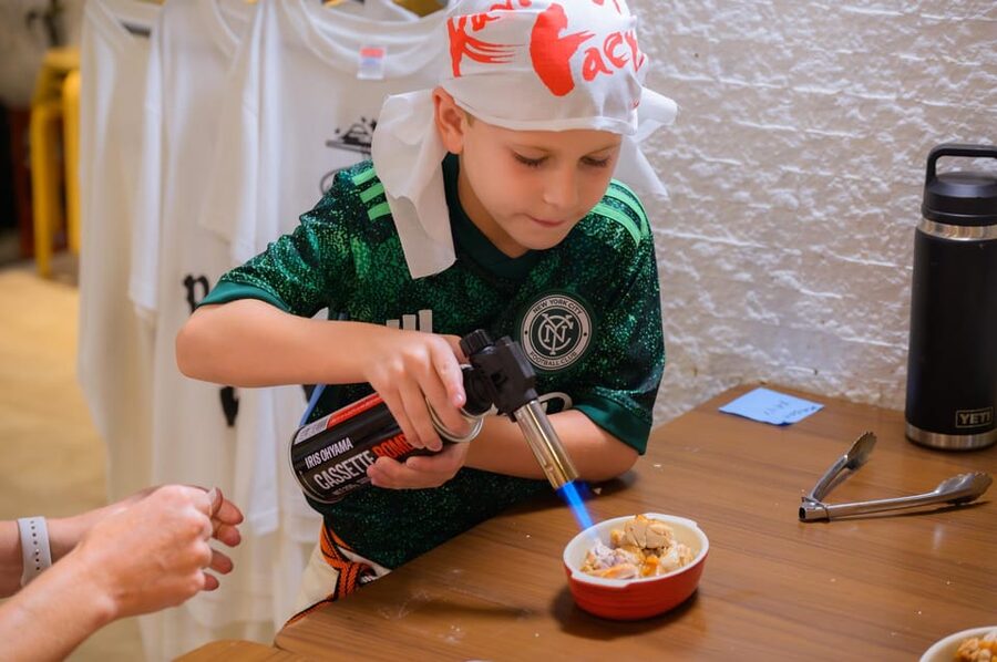 Kyoto: Ramen Cooking Class at a Ramen Factory with Souvenir - Building and eating your own ramen bowl