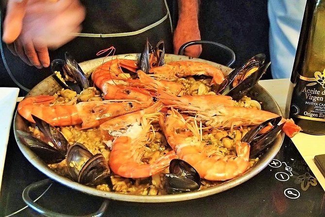 La Boqueria Market and Paella Cooking Class in Barcelona - Seeing La Boqueria with a chef