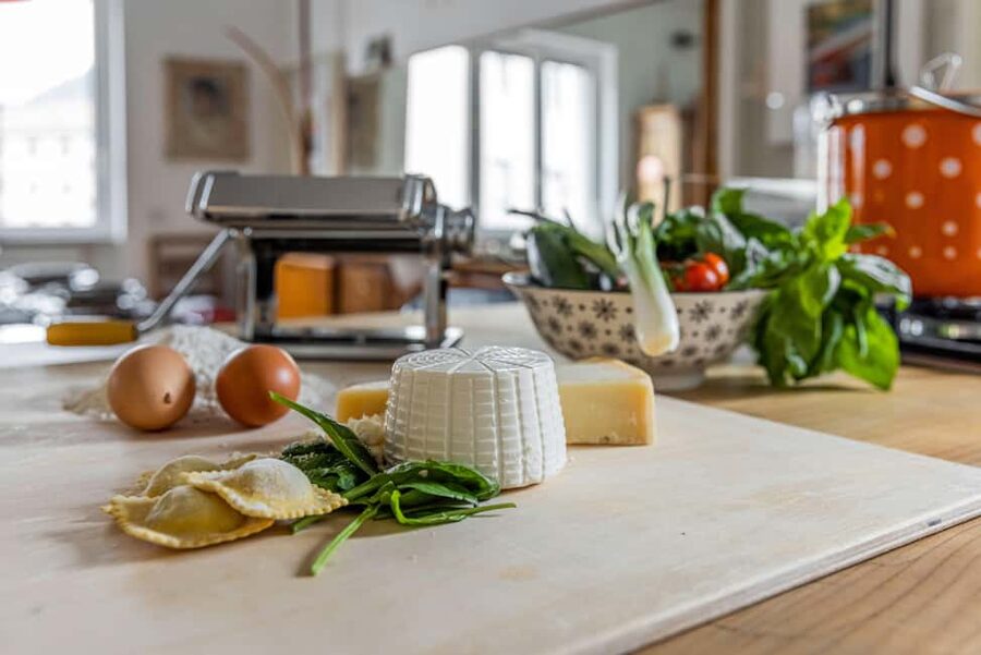 Lake Como: Ravioli Cooking Class with Wine - Key points at a glance