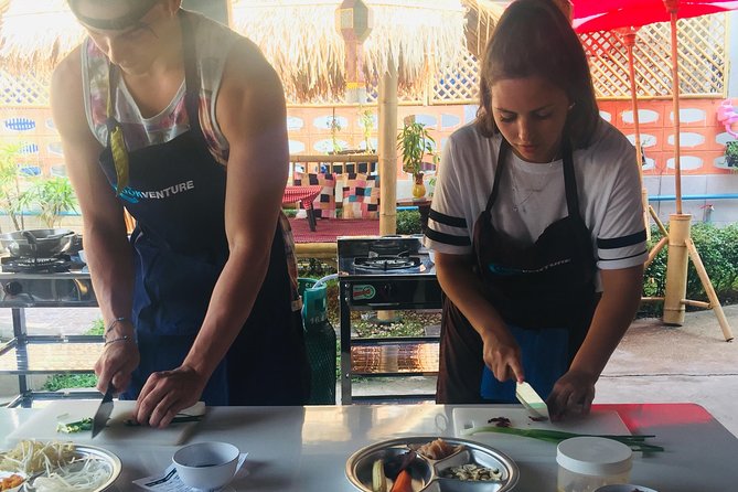 Lean cooking in A Thai atmosphere with Cookventure Home Cooking Studio - What the $37.64 price includes in practical terms