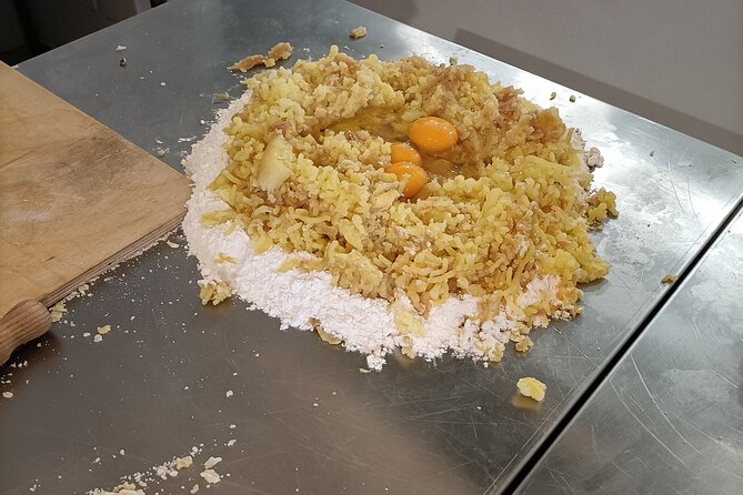 Lezione di Cucina : Pasta Fresca - Price, private access, and what you receive