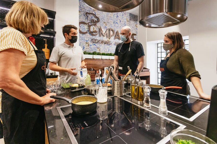 Lisbon: 2-Hour Pastel de Nata Cooking Class - The first 20 minutes: stories behind the tart
