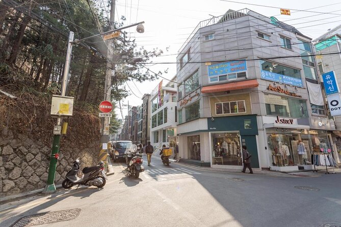 Local Home Korean Cooking Class & Market Adventure in Seoul - Key points at a glance