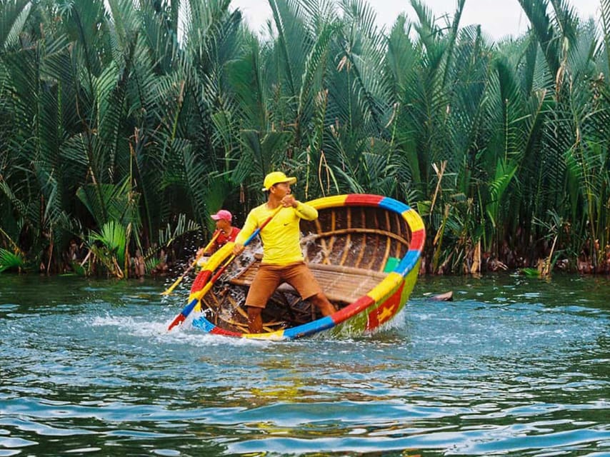 Local market, Basket boat, crab fishing & cooking class - A cooking class with a local host