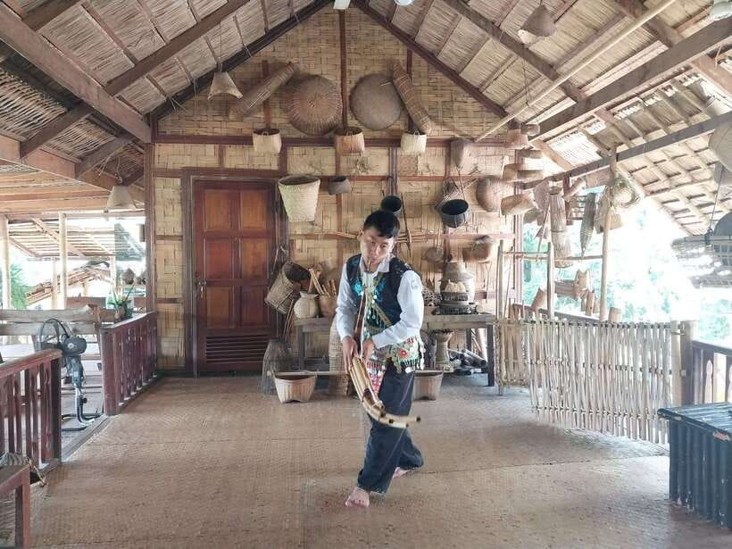 Luang Prabang: Bamboo Weaving Workshop & Cooking Class - Lunch or dinner served the Lao way