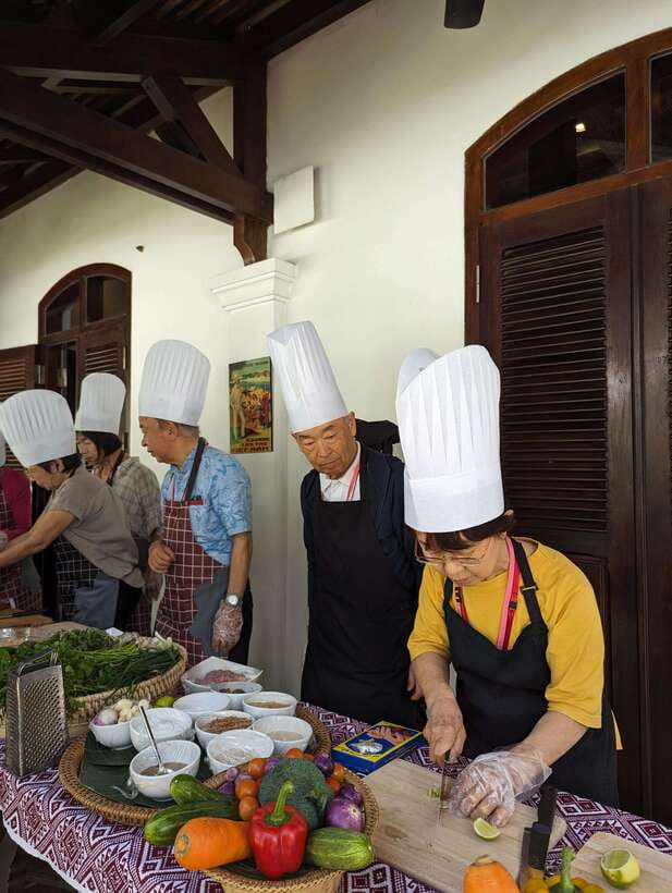 Luang Prabang: Cooking Class at the Former Royal Palace - The small drawbacks to weigh