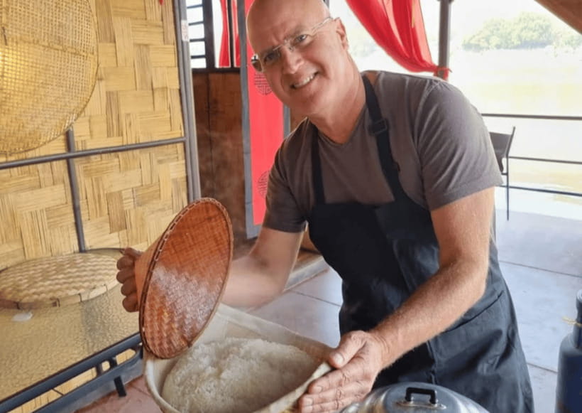 Luang Prabang: Mekong River Cooking Class with Hotel Pickup - The tuk tuk ride to your floating kitchen