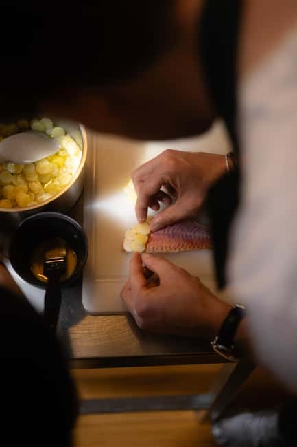 Lyon: Unique and friendly cooking class in the center with tasting - Key points to know before you book