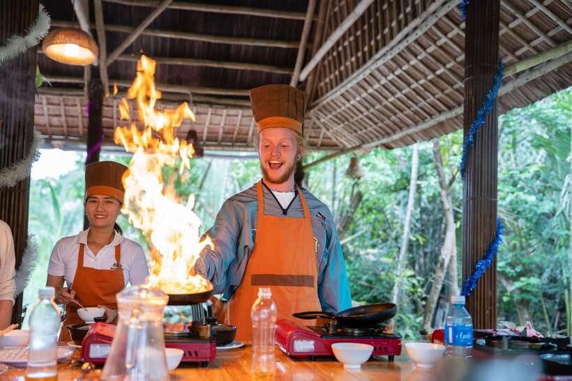 Mad Monkey Hoi An Cooking Class & Bamboo Boats - What the $27 price really covers
