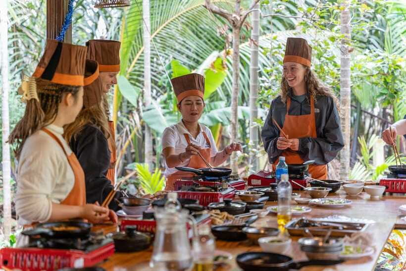 Mad Monkey Hoi An Cooking Class & Bamboo Boats - Mad Monkey’s social twist