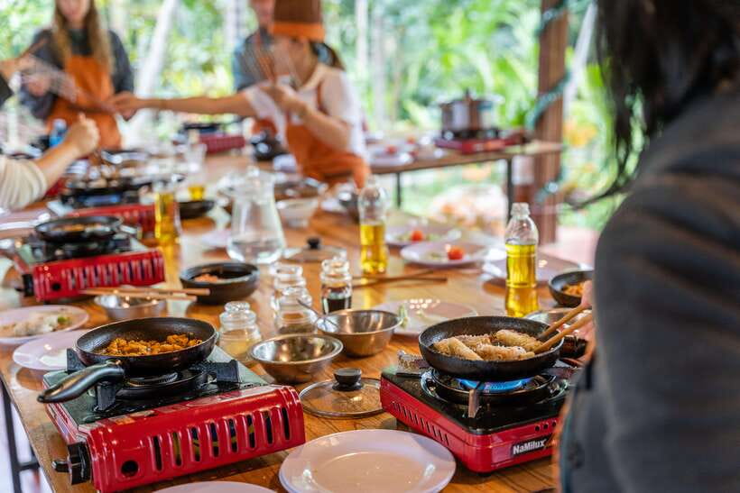 Mad Monkey Hoi An Cooking Class & Bamboo Boats - Who should book this experience?