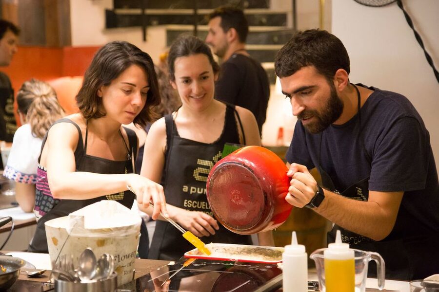 Madrid: 10 Tapas 2.5-Hour Cooking Class - The social side of the cooking class