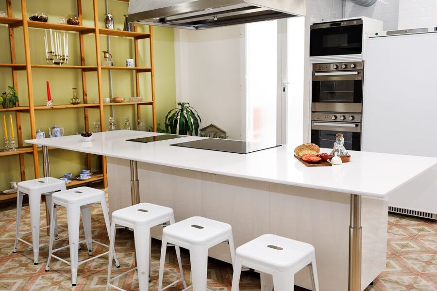 Madrid: Tapas & Paella Cooking Class with Expert Chef - What makes the small group worth the price