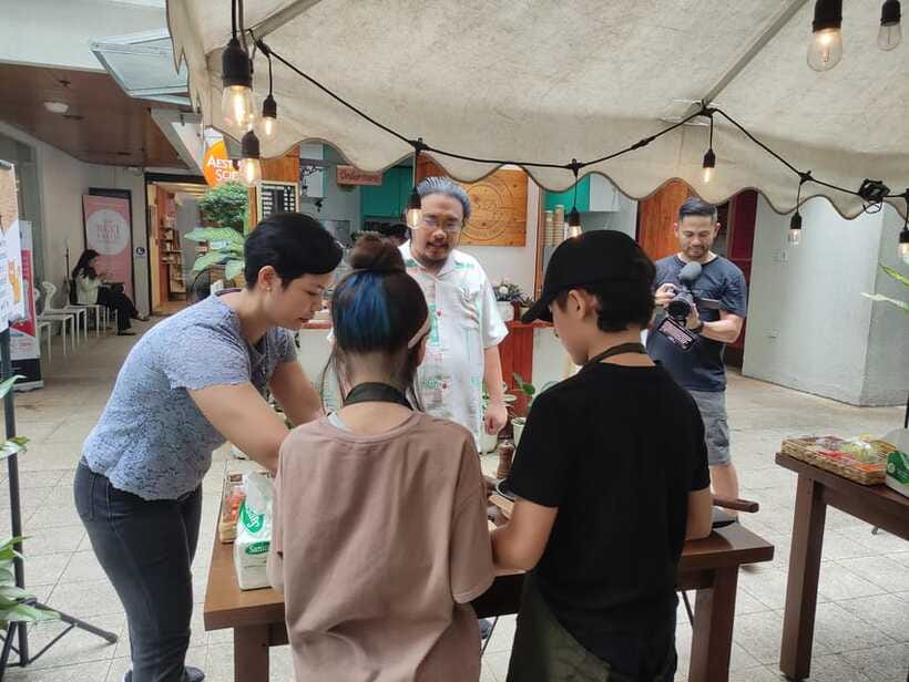 Makati: Hands on Manila Cooking Class - Pancit: a useful first lesson in Filipino noodles