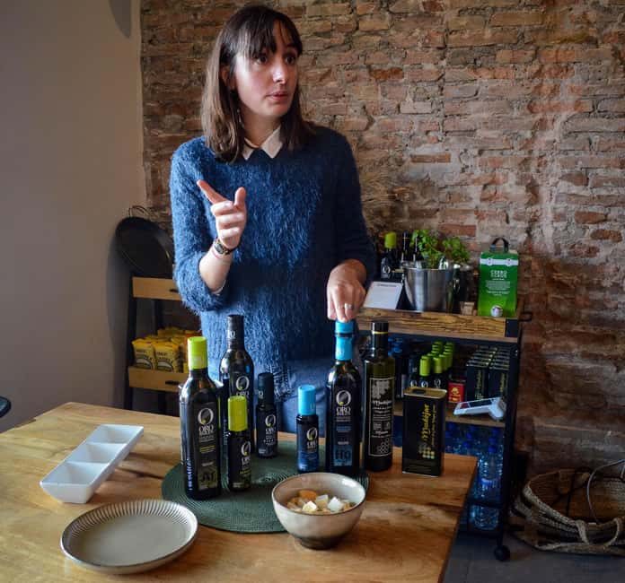 Malaga: Authentic Paella Cooking Class with Sangría - The Kulinarea kitchen in the Soho District